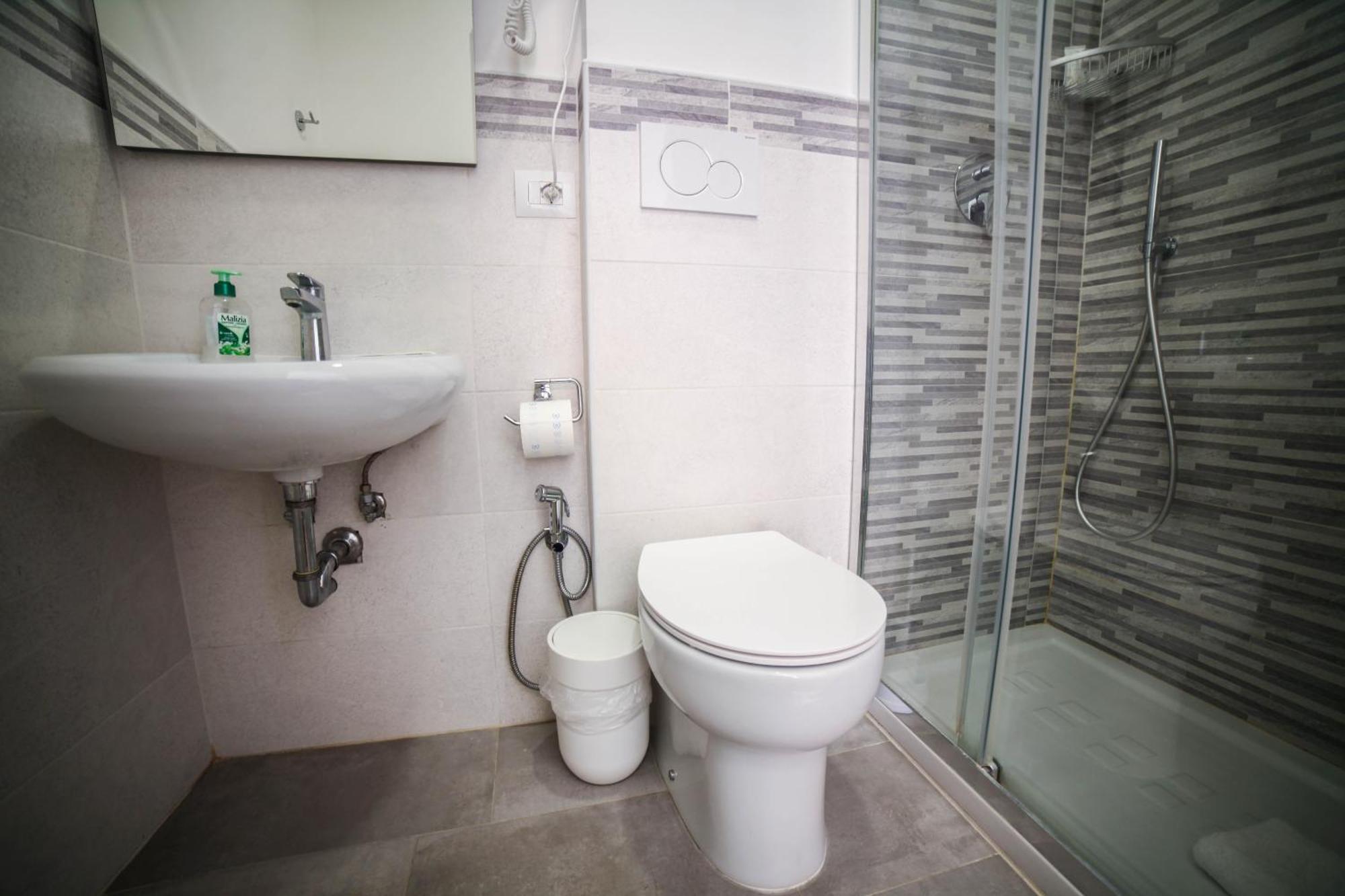 Cosmo Guesthouse Rome Exterior photo